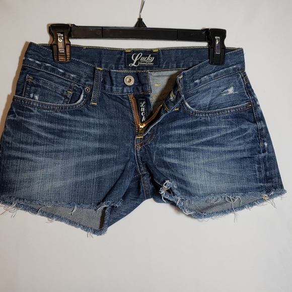 Classic & Lightly worn Lucky brand denim shorts - Picture 1 of 6